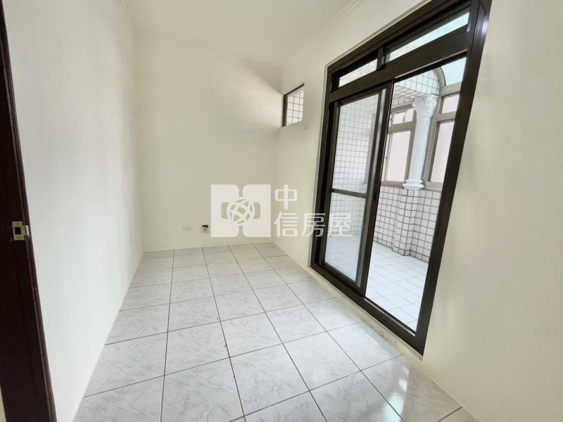 【新世紀】近龍潭市區5房+車庫停車房屋室內格局與周邊環境