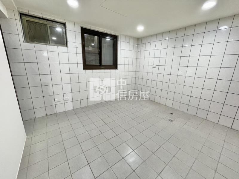 【新世紀】近龍潭市區5房+車庫停車房屋室內格局與周邊環境