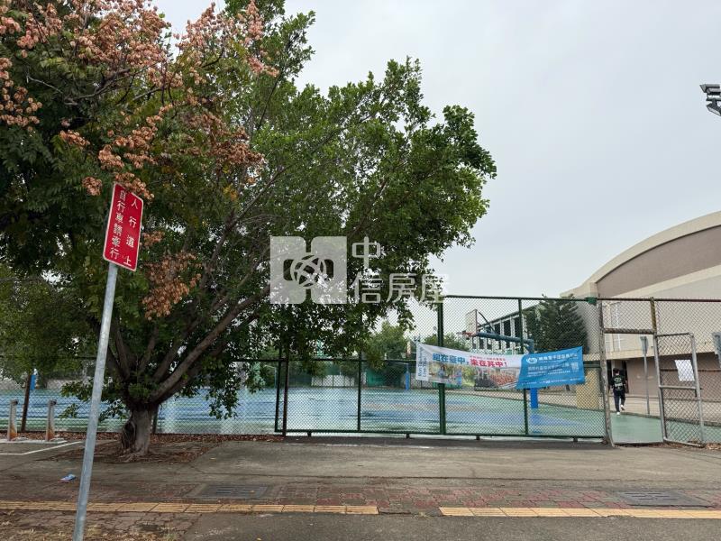 東山高中日紡國寶大二房車位房屋室內格局與周邊環境