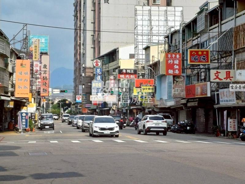東山高中日紡國寶大二房車位房屋室內格局與周邊環境