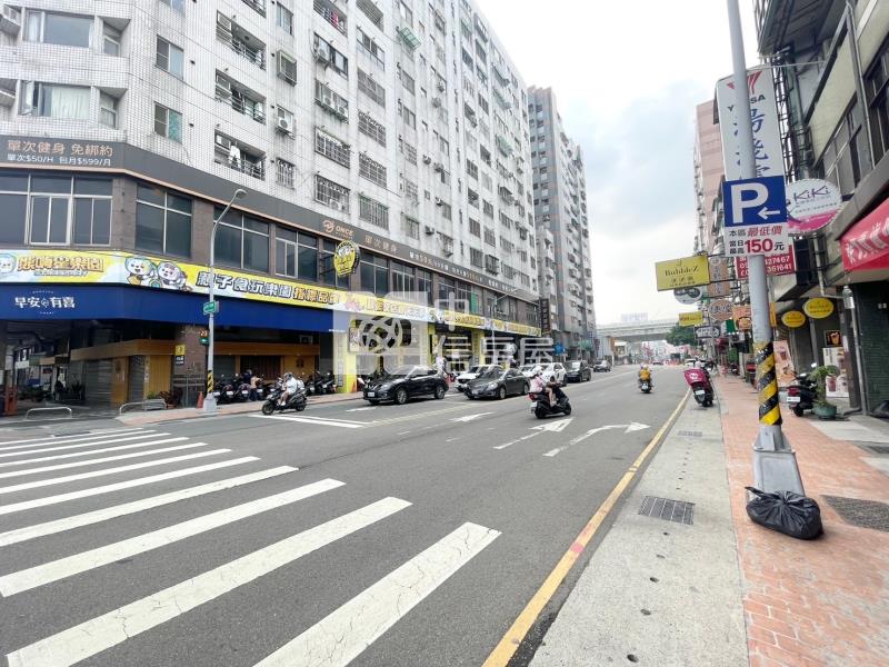 東山高中日紡國寶大二房車位房屋室內格局與周邊環境