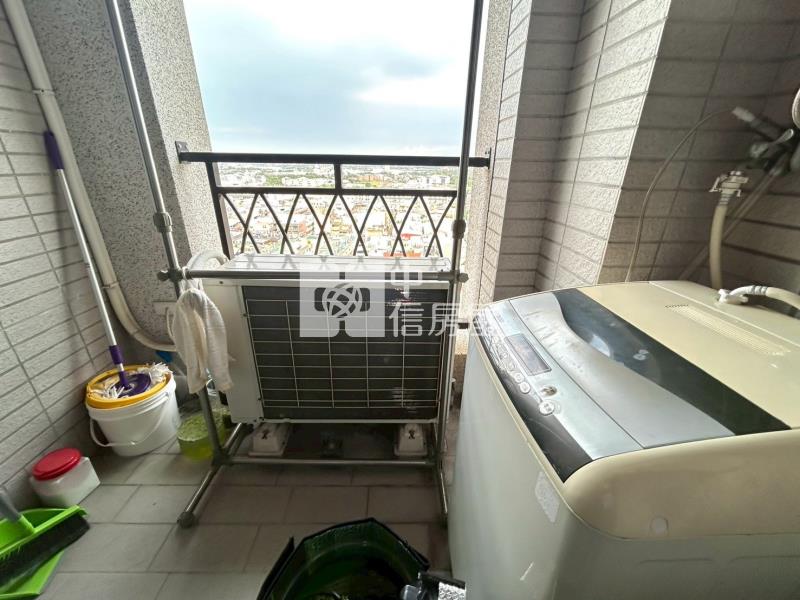 南勢寬敞收租雙套房+車位房屋室內格局與周邊環境