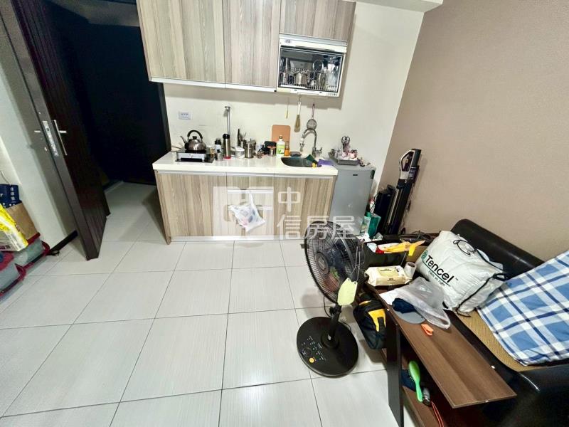 南勢寬敞收租雙套房+車位房屋室內格局與周邊環境