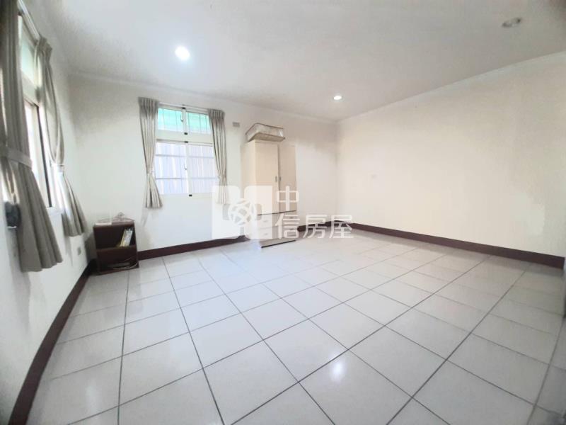 新明國中旁美透天房屋室內格局與周邊環境