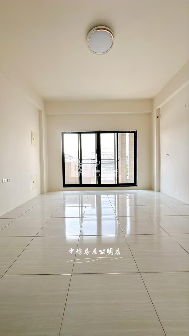 近新港台塑輕屋齡車庫別墅房屋室內格局與周邊環境