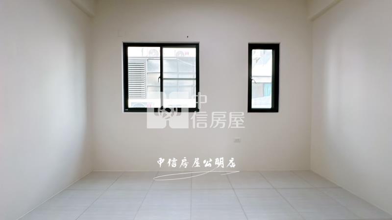 近新港台塑輕屋齡車庫別墅房屋室內格局與周邊環境