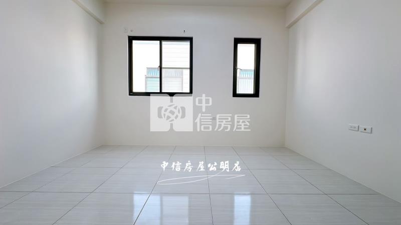 近新港台塑輕屋齡車庫別墅房屋室內格局與周邊環境