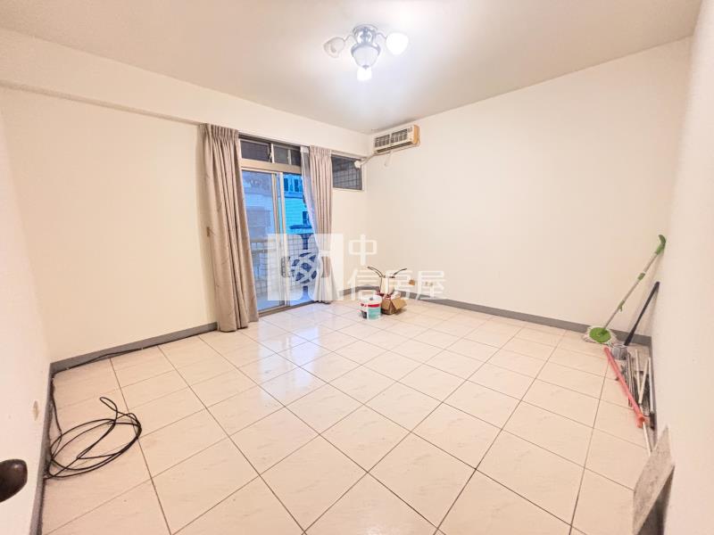 獨家專任-楊湖路前院雙車位大地坪透天房屋室內格局與周邊環境