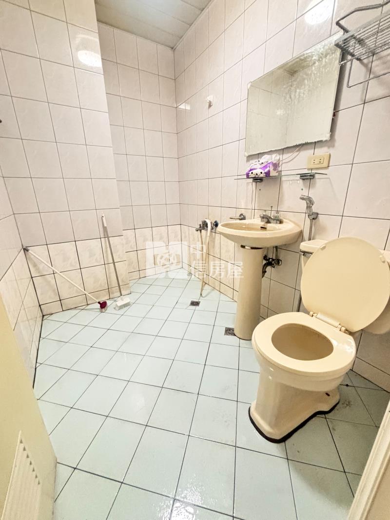 獨家專任-楊湖路前院雙車位大地坪透天房屋室內格局與周邊環境