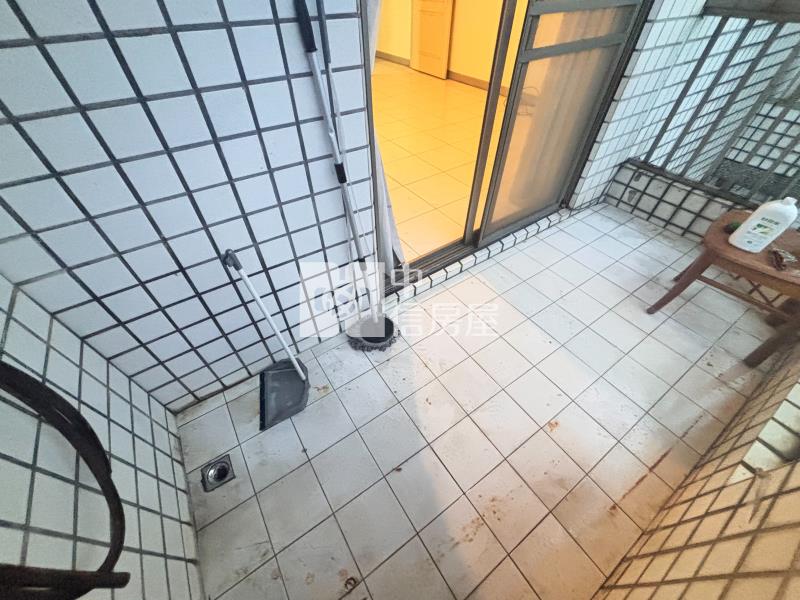 獨家專任-楊湖路前院雙車位大地坪透天房屋室內格局與周邊環境