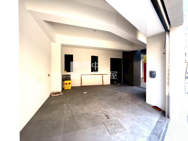 紅瓦厝全新12米面寬電梯雙車墅房屋室內格局與周邊環境