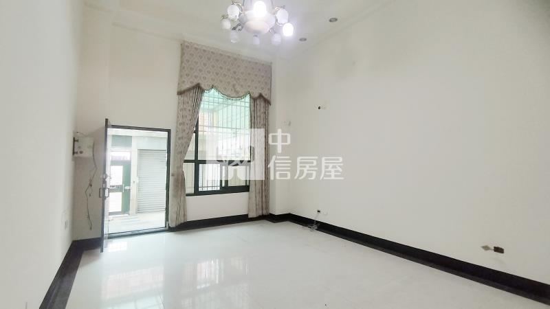 大里二期臨路車庫別墅房屋室內格局與周邊環境