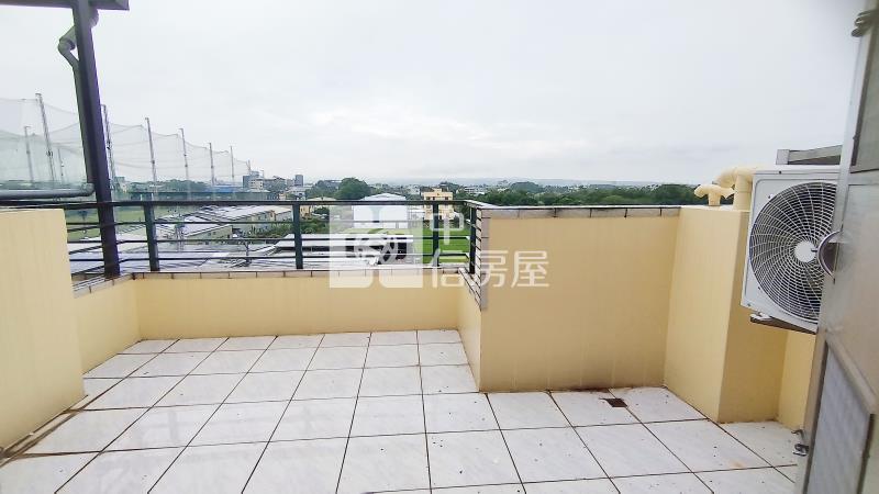 大里二期臨路車庫別墅房屋室內格局與周邊環境