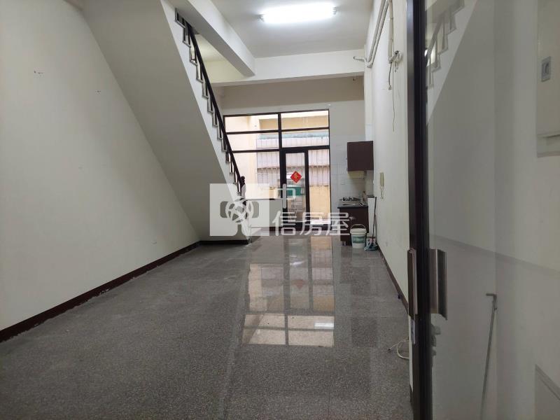 屏東市榮總店面房屋室內格局與周邊環境