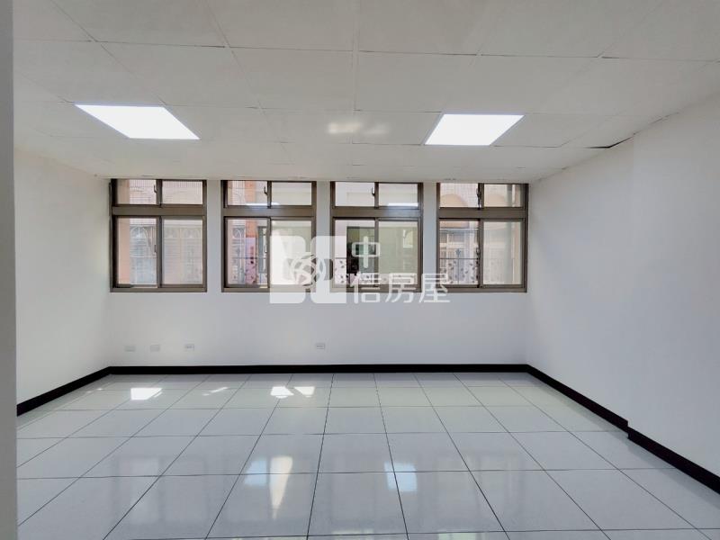 東安國小大面寬透天房屋室內格局與周邊環境