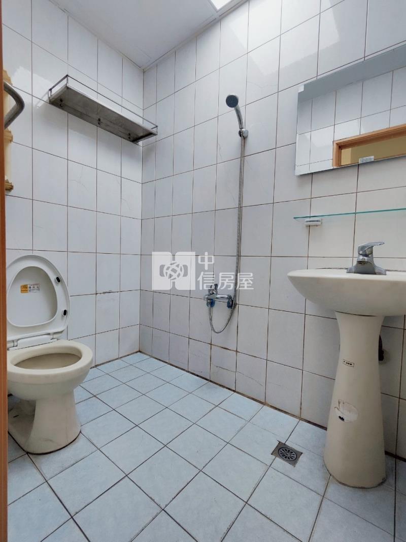 東安國小大面寬透天房屋室內格局與周邊環境