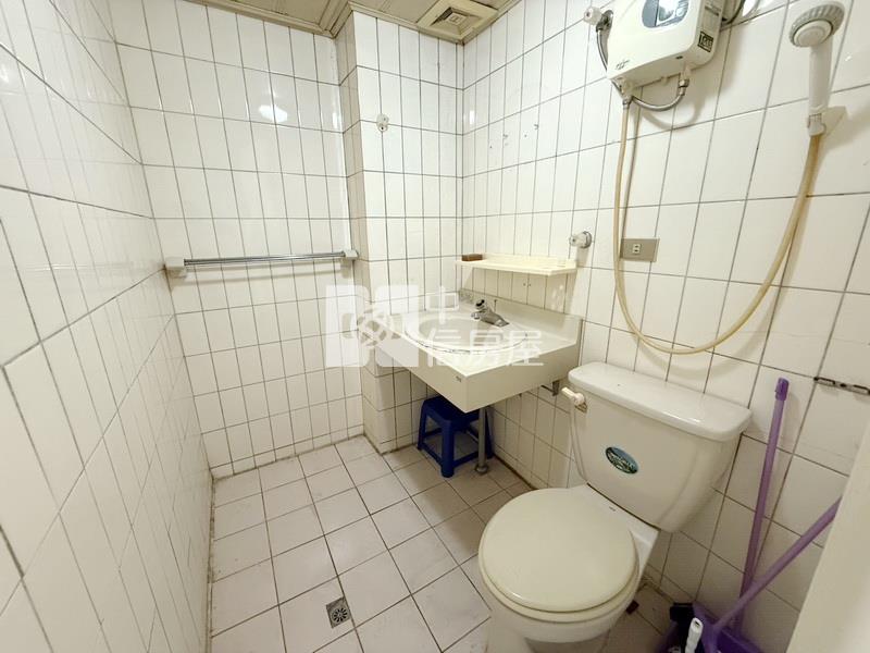 小富翁溫馨套房房屋室內格局與周邊環境