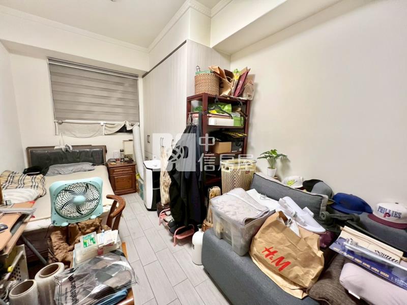 精誠商圈大四房平車露台戶房屋室內格局與周邊環境