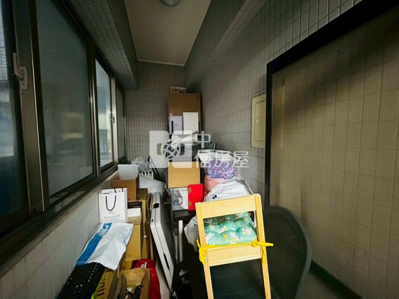 低總價收租置產工作室附車位房屋室內格局與周邊環境