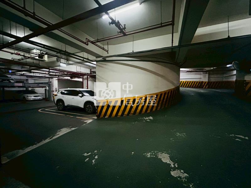 低總價收租置產工作室附車位房屋室內格局與周邊環境