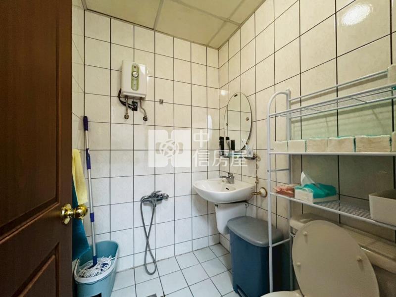 低總價收租置產工作室附車位房屋室內格局與周邊環境