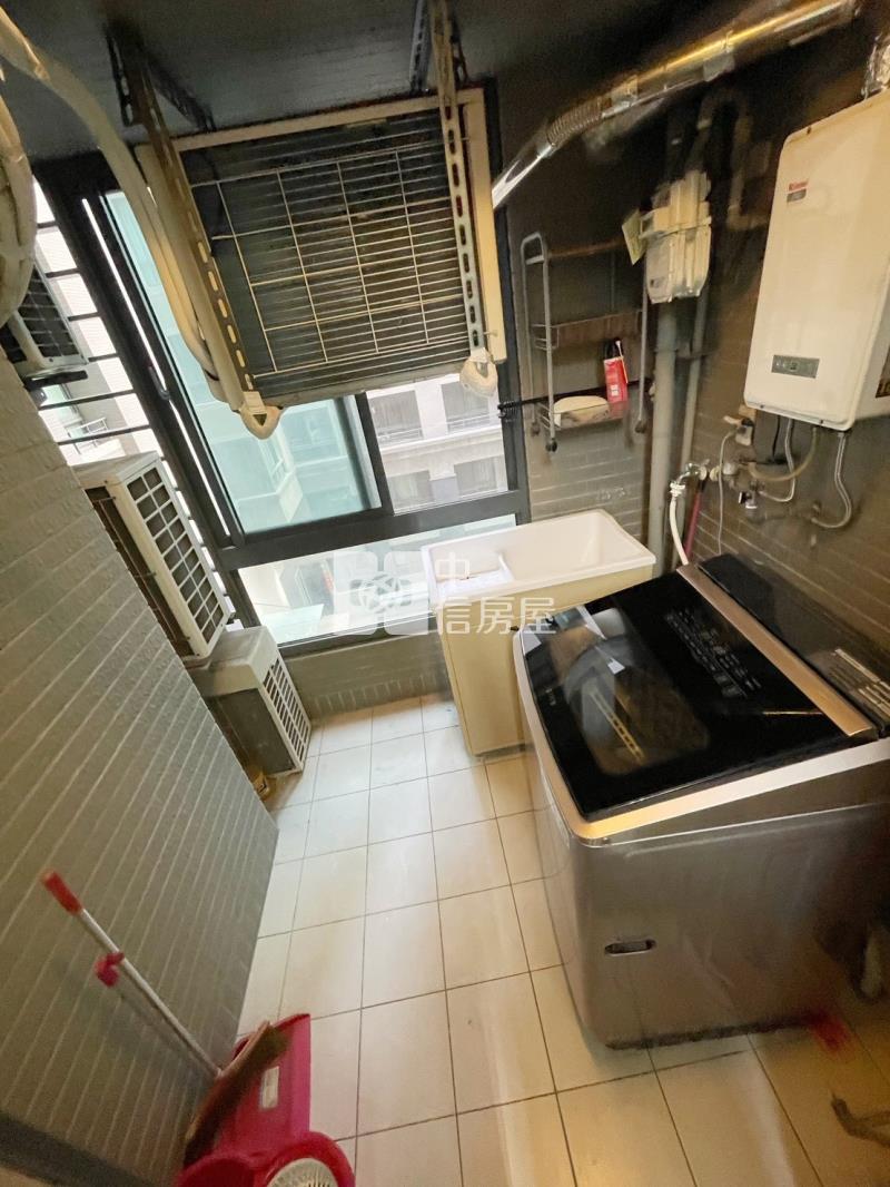 (鉅虹創造之旅)大墩明星學區四房車位房屋室內格局與周邊環境