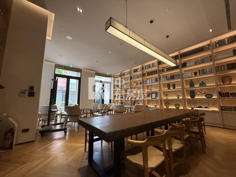 中國醫科博睦森林四改三雙平車房屋室內格局與周邊環境