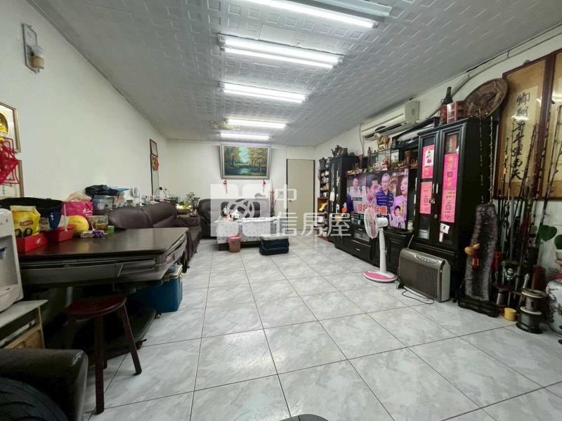 體育園區透天房屋室內格局與周邊環境