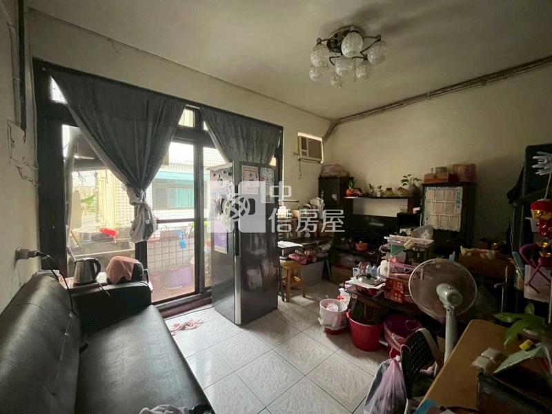 體育園區透天房屋室內格局與周邊環境