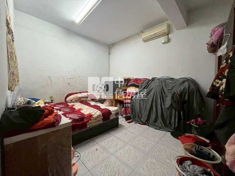 體育園區透天房屋室內格局與周邊環境