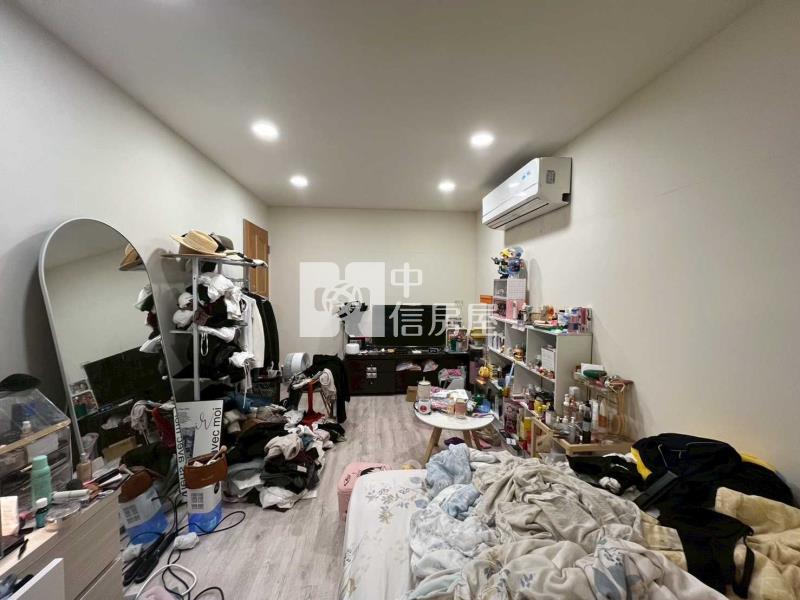 體育園區透天房屋室內格局與周邊環境