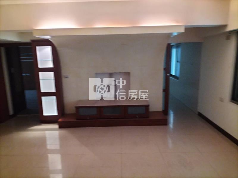 瑞豐國中9米大面寬1+夾+2樓大店面房屋室內格局與周邊環境