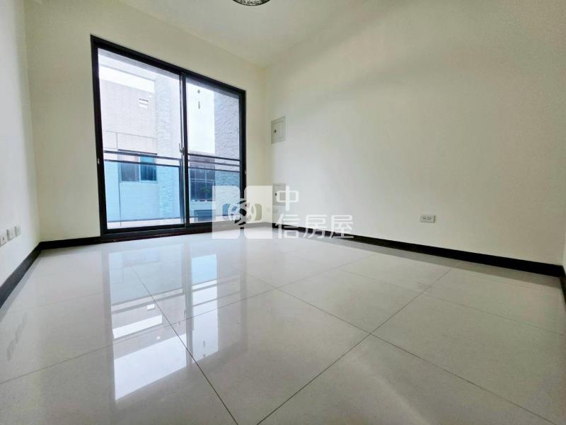 樹義國小旁｜6.5米大面寬雙車臨路金透店房屋室內格局與周邊環境