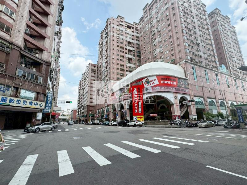 興大學府商圈賺錢時代高樓視野兩房房屋室內格局與周邊環境