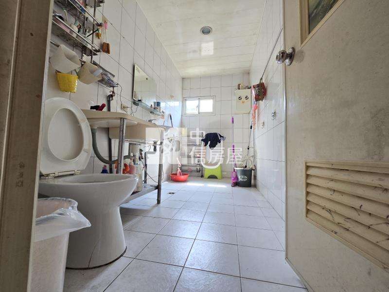 東安國中雙面寬透天房屋室內格局與周邊環境