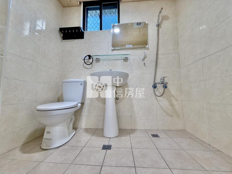 十期無限視野三面採光室內27坪大三房獨立平車房屋室內格局與周邊環境