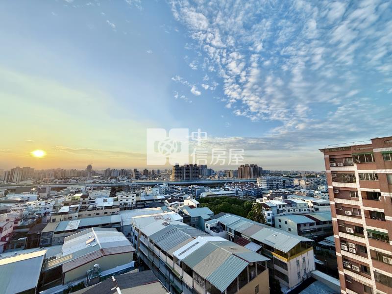 十期無限視野三面採光室內27坪大三房獨立平車房屋室內格局與周邊環境