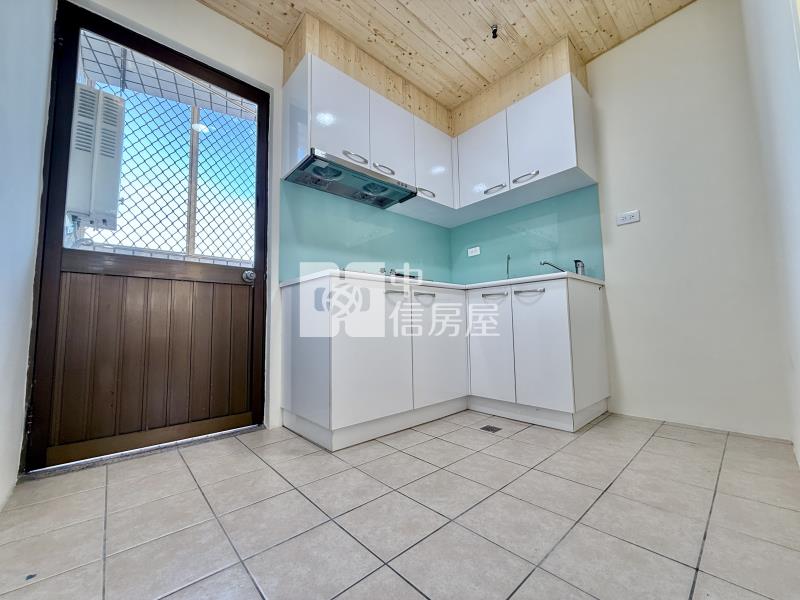 十期無限視野三面採光室內27坪大三房獨立平車房屋室內格局與周邊環境