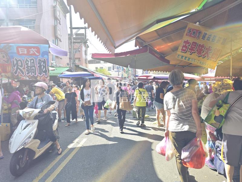 水湳經貿黃金邊間透店房屋室內格局與周邊環境