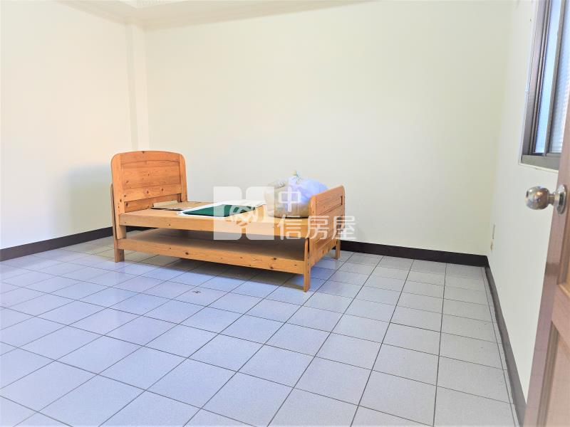 水湳經貿黃金邊間透店房屋室內格局與周邊環境