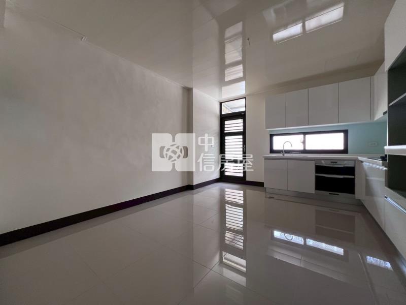 大里好來五街全新整理3房大地坪透天房屋室內格局與周邊環境