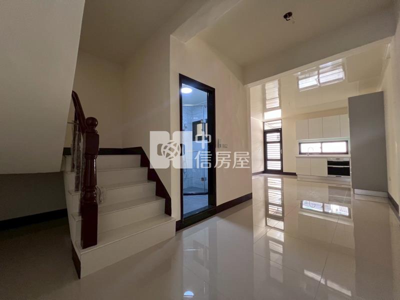 大里好來五街全新整理3房大地坪透天房屋室內格局與周邊環境