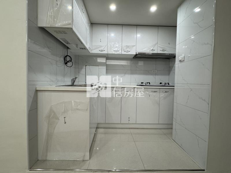 西區全新裝潢三房美廈房屋室內格局與周邊環境