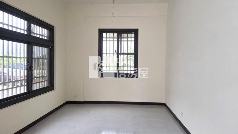 南投市中興國中大面寬庭院平房房屋室內格局與周邊環境