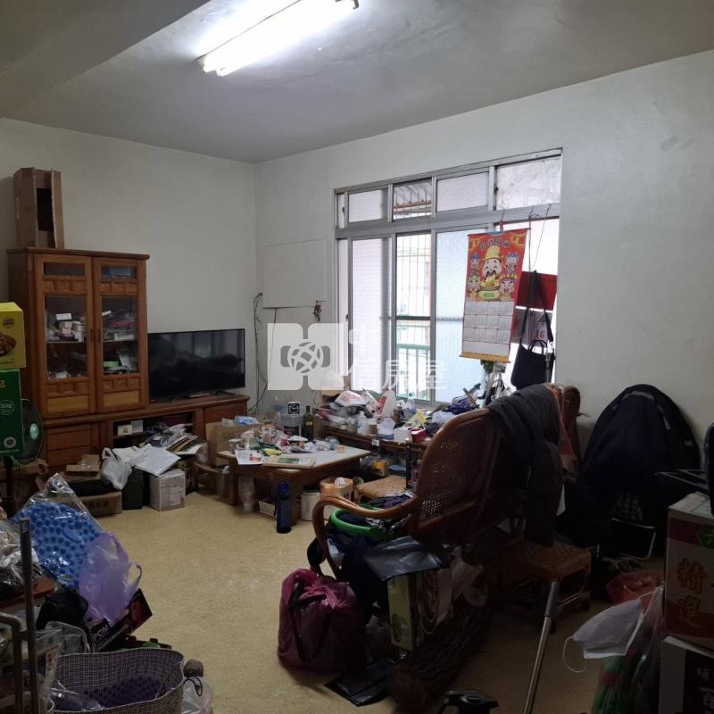 左營世運公寓2樓房屋室內格局與周邊環境