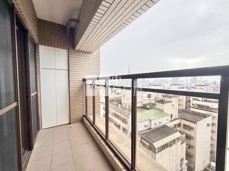 佳泰捷郡精裝三房平車視野戶房屋室內格局與周邊環境