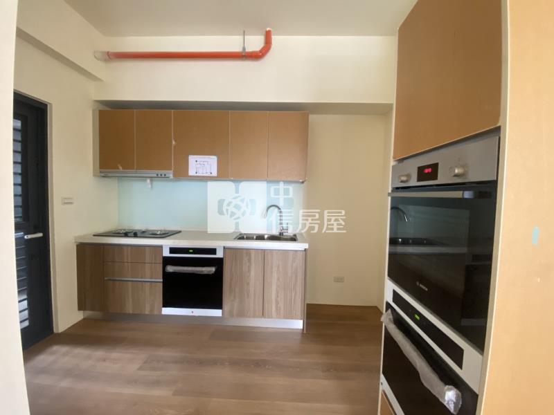 昂峰聚羨岱三房雙平車視野戶房屋室內格局與周邊環境