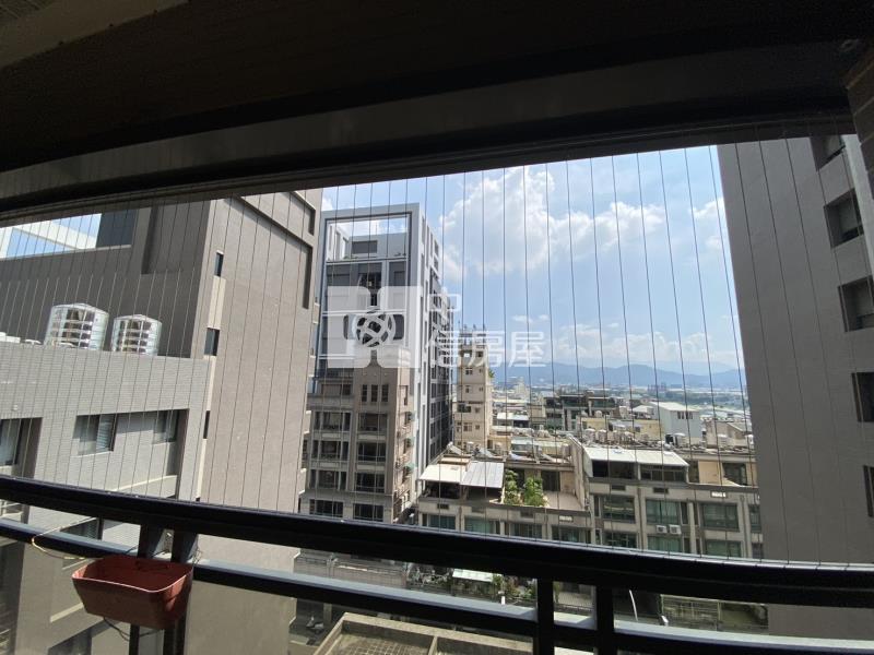 昂峰聚羨岱三房雙平車視野戶房屋室內格局與周邊環境