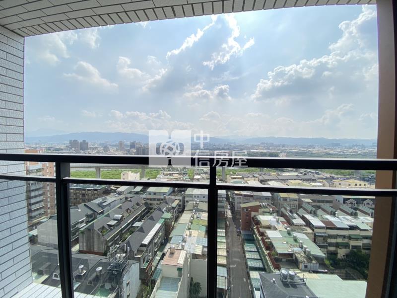 昂峰聚羨岱三房雙平車視野戶房屋室內格局與周邊環境