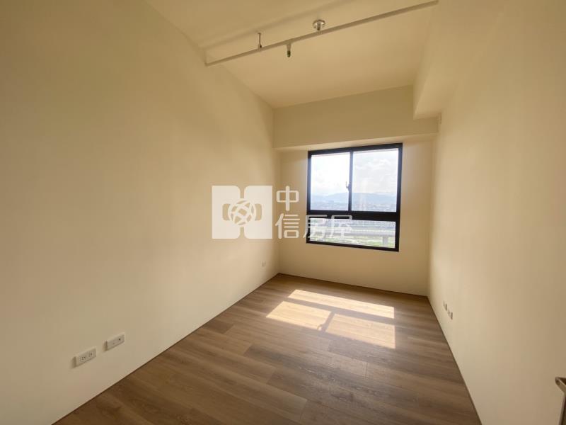 昂峰聚羨岱三房雙平車視野戶房屋室內格局與周邊環境